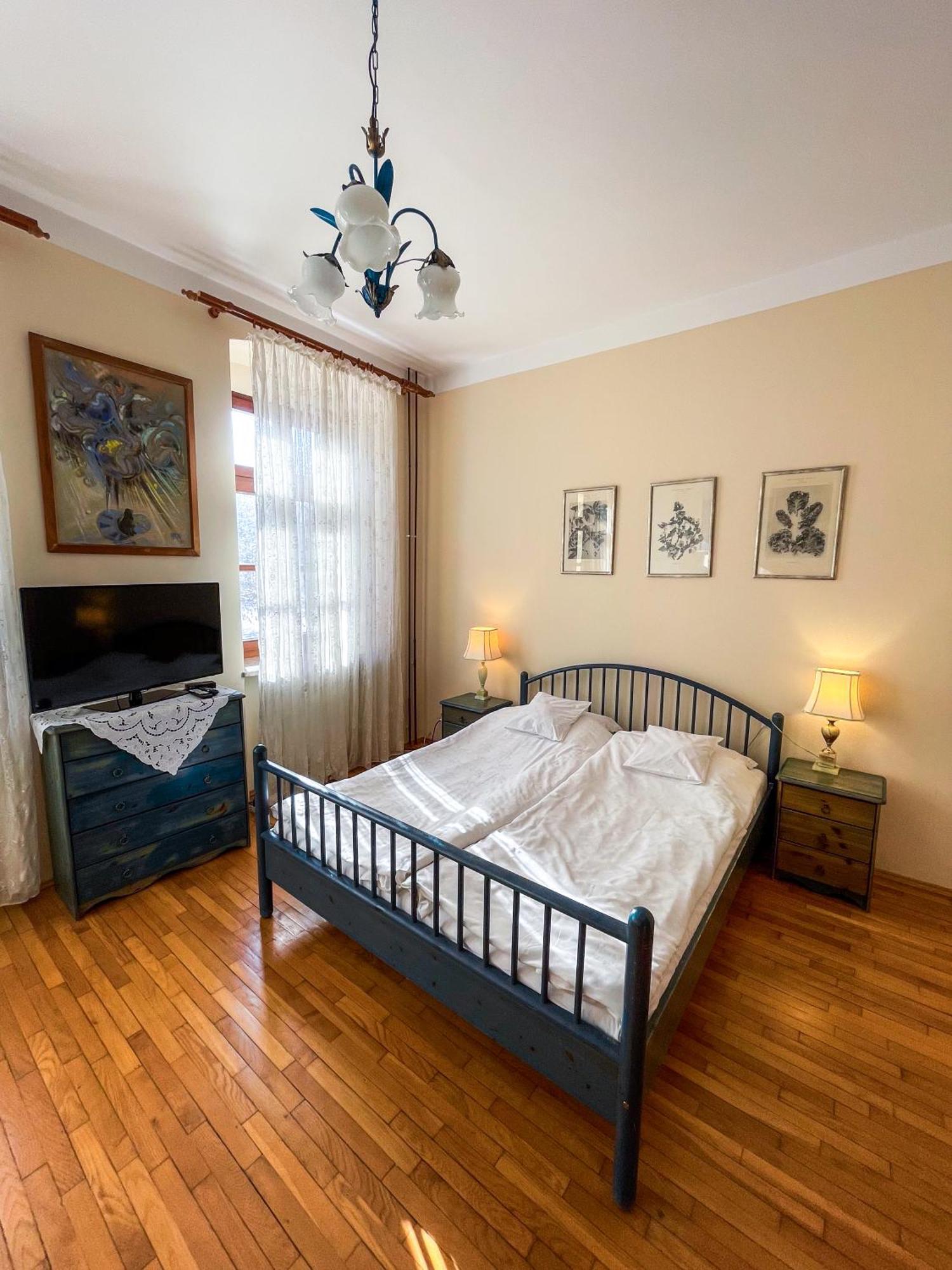 Zamek W Czernej Bed & Breakfast Czerna Exterior photo